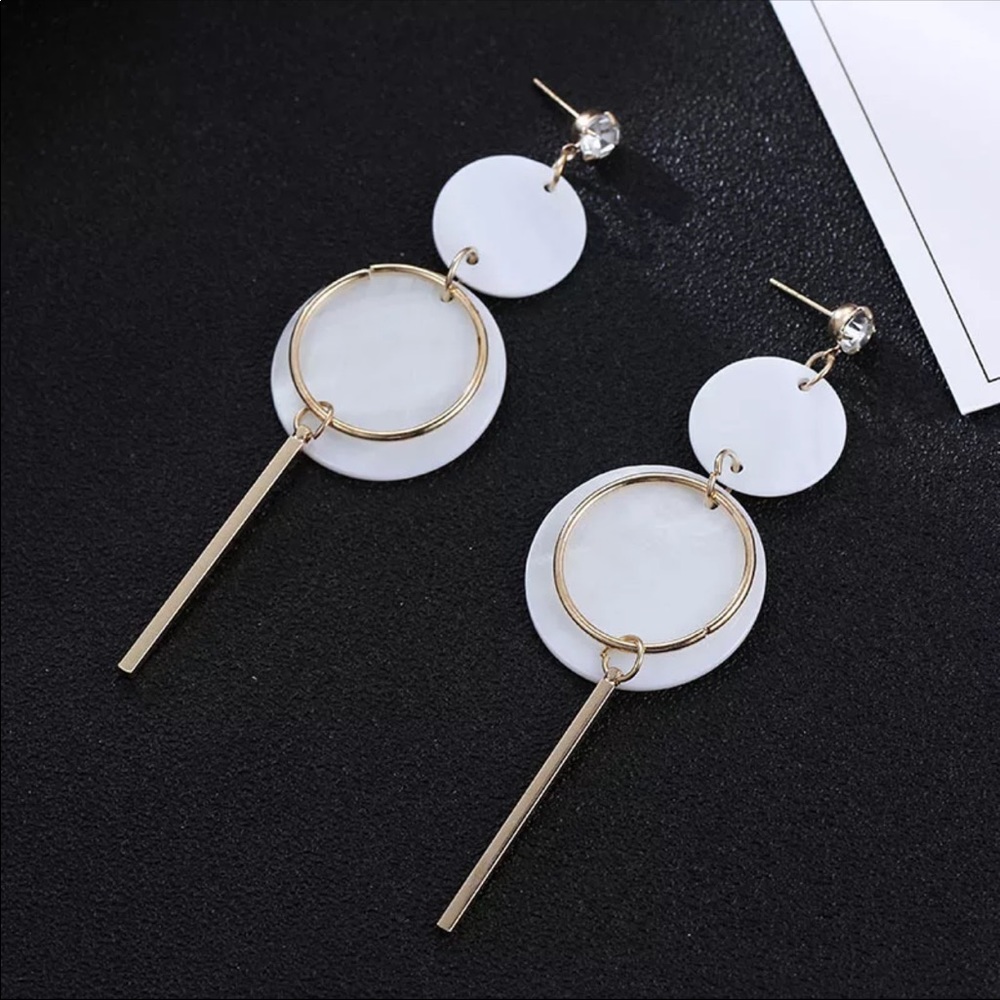 Shell Drop Bar Earrings